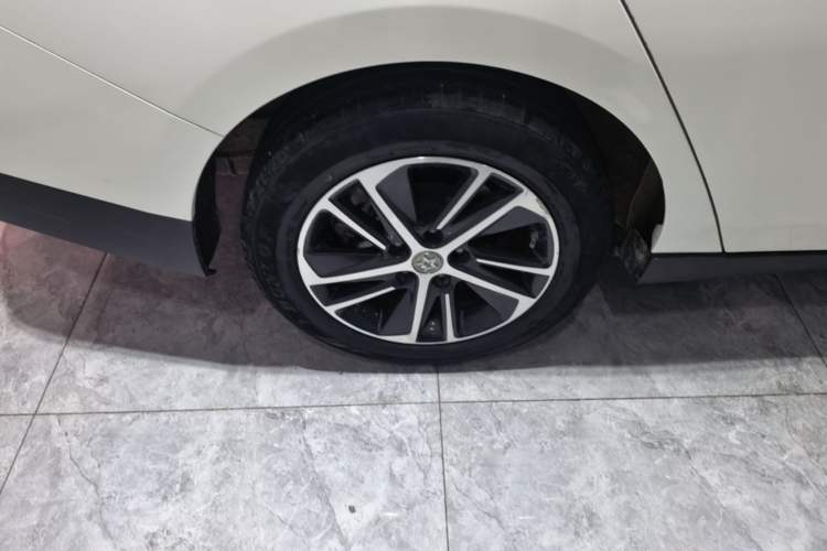 Used Venucia D60 2019 100 000 Honor 1.6L XL CVT Chenku Edition China V Standard Right Rear Wheel Hub
