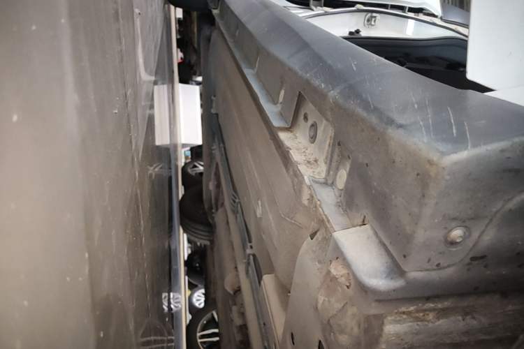 Used Venucia D60 2019 100 000 Honor 1.6L XL CVT Chenku Edition China V Standard Right Side Sill
