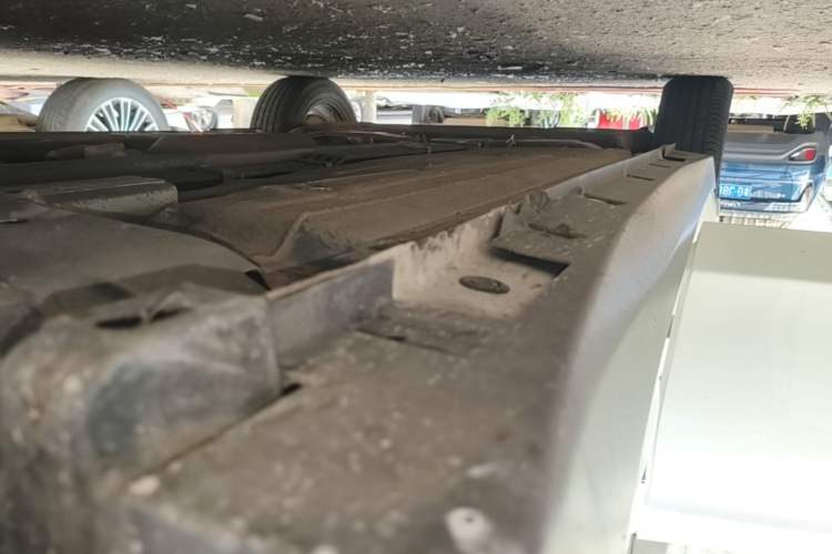Used Venucia D60 2019 100 000 Glory 1.6L Entry Manual ChenShang Edition China VI Right Side Sill