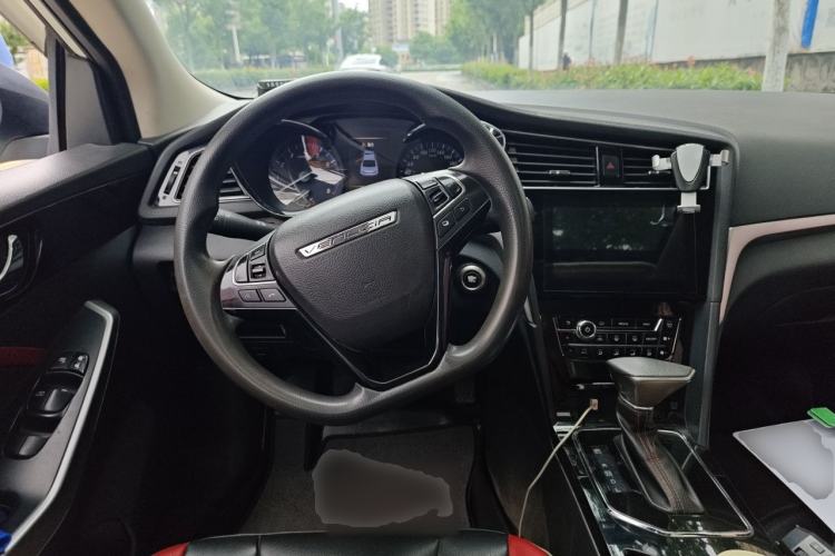 Used Venucia D60 2019 100 000 Honor 1.6L XL CVT Chenku Edition China VI Standard Steering Wheel