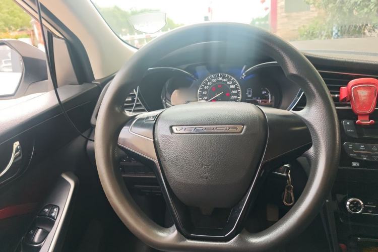 Used Venucia D60 2019 100 000 Glory 1.6L Entry Manual ChenShang Edition China VI Steering Wheel