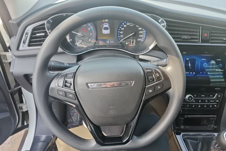 Used Venucia D60 2019 100 000 Glory 1.6L XL Manual Chenku Edition China VI Steering Wheel