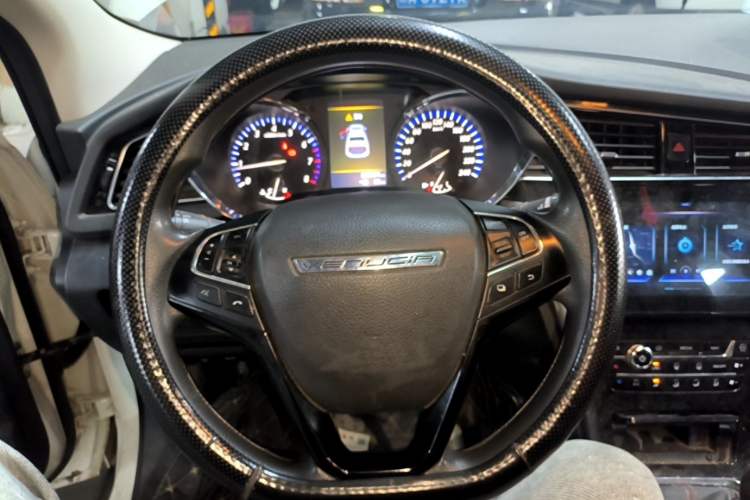 Used Venucia D60 2019 100 000 Glory 1.6L XL Manual Chenku Edition China VI Steering Wheel