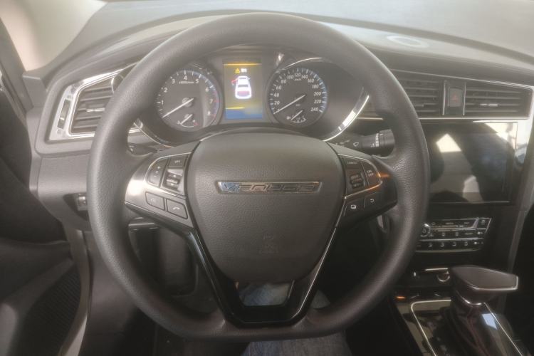 Used Venucia D60 2019 100 000 Honor 1.6L XL CVT Chenku Edition China VI Standard Steering Wheel