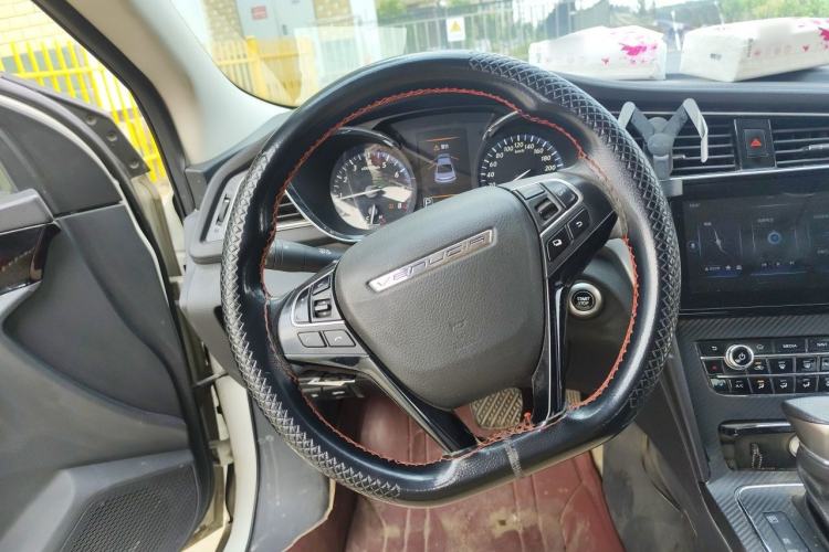 Used Venucia D60 2019 100 000 Honor 1.6L XL CVT Chenku Edition China VI Standard Steering Wheel
