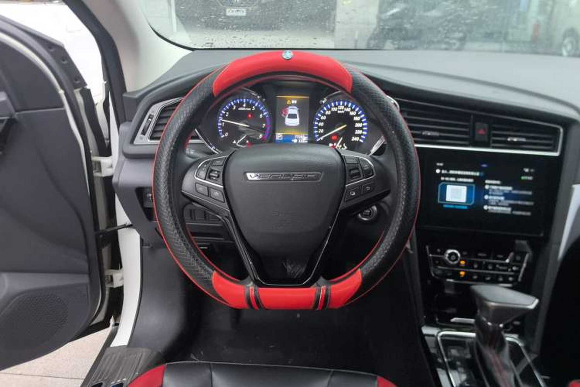 Used Venucia D60 2019 1.6L XL CVT Smart Connect Elite Edition Steering Wheel