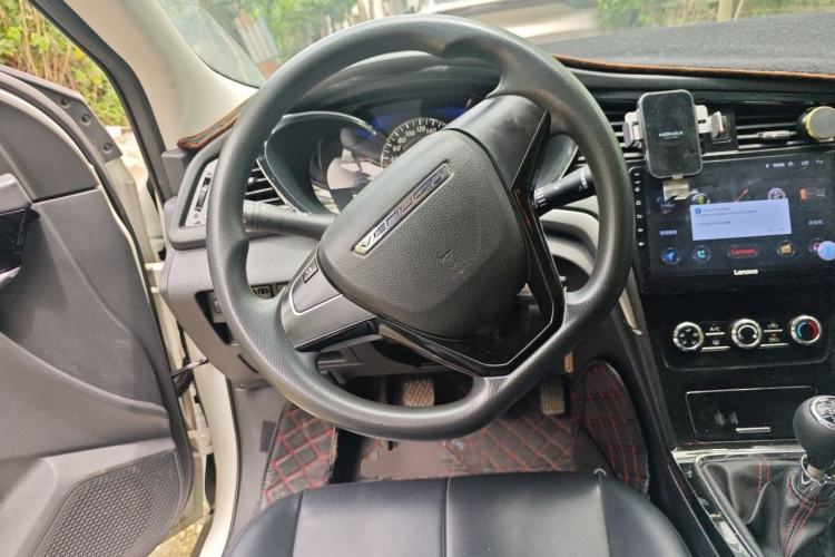 Used Venucia D60 2019 100 000-Yuan Glory 1.6L Entry Manual ChenShang Edition China V Standard Steering Wheel