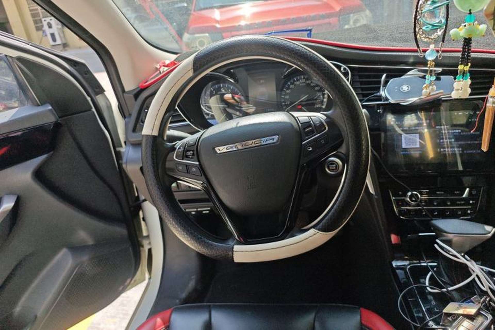 Used Venucia D60 2019 1.6L XL CVT Smart Connect Elite Edition Steering Wheel