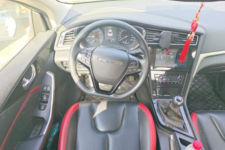 Used Venucia D60 2019 100 000 Glory 1.6L XL Manual Chenku Edition China VI Steering Wheel