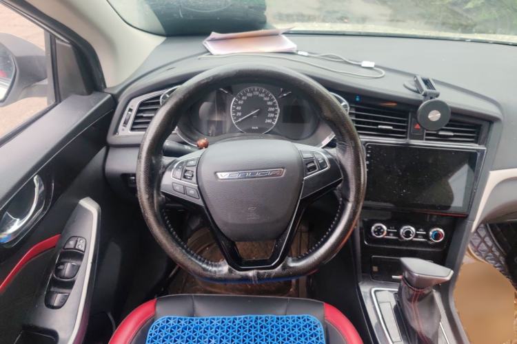 Used Venucia D60 2019 100 000-Yuan Glory 1.6L XE CVT Chenxiang Edition China V Emission Standard Steering Wheel