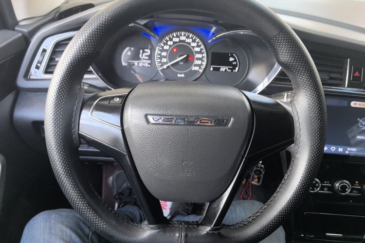Used Venucia D60 2019 100 000 Glory 1.6L Entry Manual ChenShang Edition China VI Steering Wheel