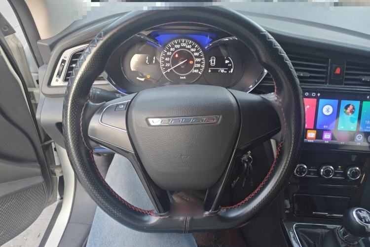 Used Venucia D60 2019 100 000 Glory 1.6L Entry Manual ChenShang Edition China VI Steering Wheel