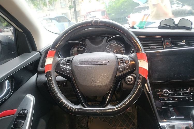 Used Venucia D60 2019 100 000 Glory 1.6L XL Manual Chenku Edition China VI Steering Wheel