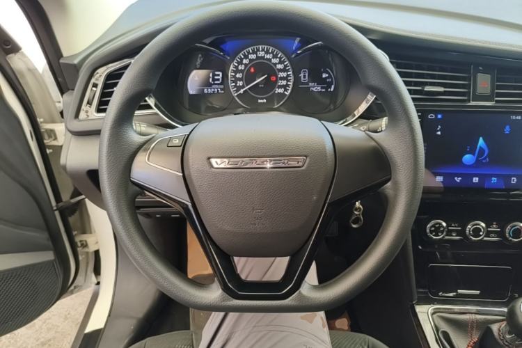 Used Venucia D60 2019 100 000 Glory 1.6L Entry Manual ChenShang Edition China VI Steering Wheel