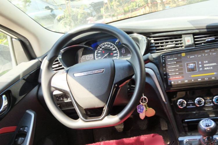 Used Venucia D60 2019 1.6L Entry Manual Fashion Edition Steering Wheel
