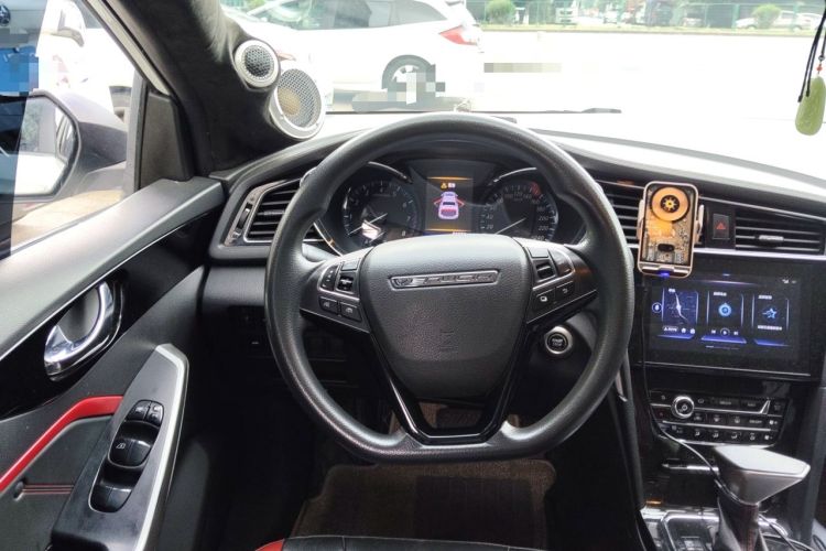 Used Venucia D60 2019 1.6L XL CVT Smart Connect Elite Edition Steering Wheel
