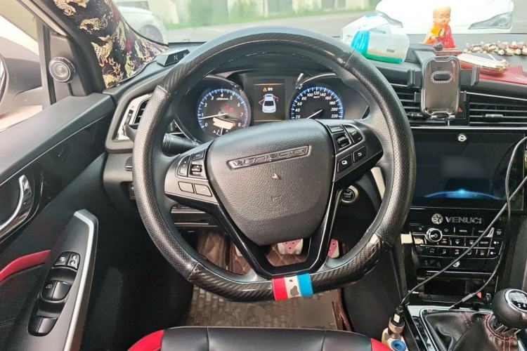 Used Venucia D60 2019 100 000 Glory 1.6L XL Manual Chenku Edition China VI Steering Wheel