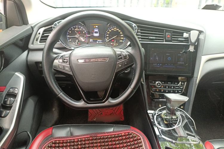 Used Venucia D60 2019 1.6L XL CVT Smart Connect Elite Edition Steering Wheel