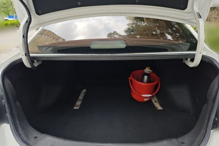 Used Venucia D60 2019 100 000 Honor 1.6L XL CVT Chenku Edition China VI Standard Trunk