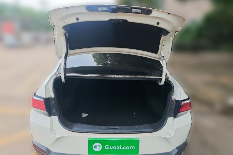 Used Venucia D60 2019 100 000 Glory 1.6L Entry Manual ChenShang Edition China VI Trunk