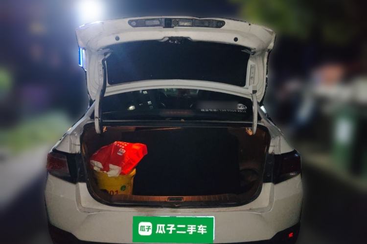 Used Venucia D60 2019 1.6L Entry Manual Fashion Edition Trunk