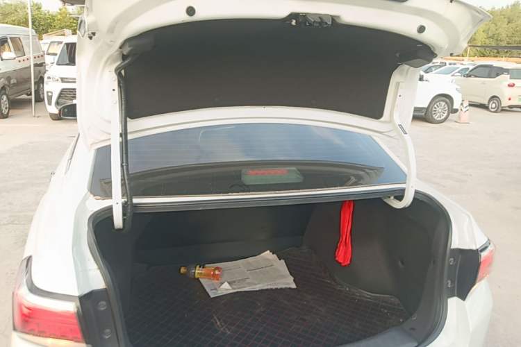 Used Venucia D60 2019 100 000 Glory 1.6L XL Manual Chenku Edition China VI Trunk