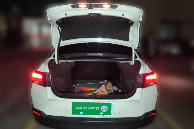 Used Venucia D60 2019 1.6L XL CVT Smart Connect Elite Edition Trunk