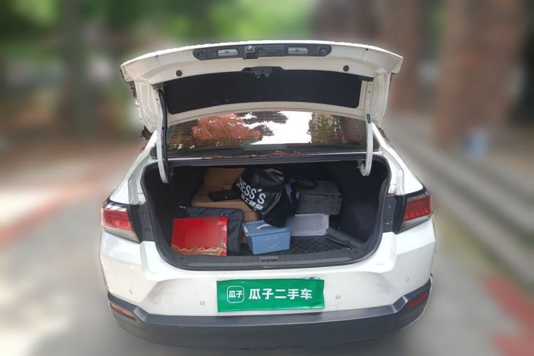Used Venucia D60 2019 1.6L XV CVT Smart Connect Luxury Edition Trunk