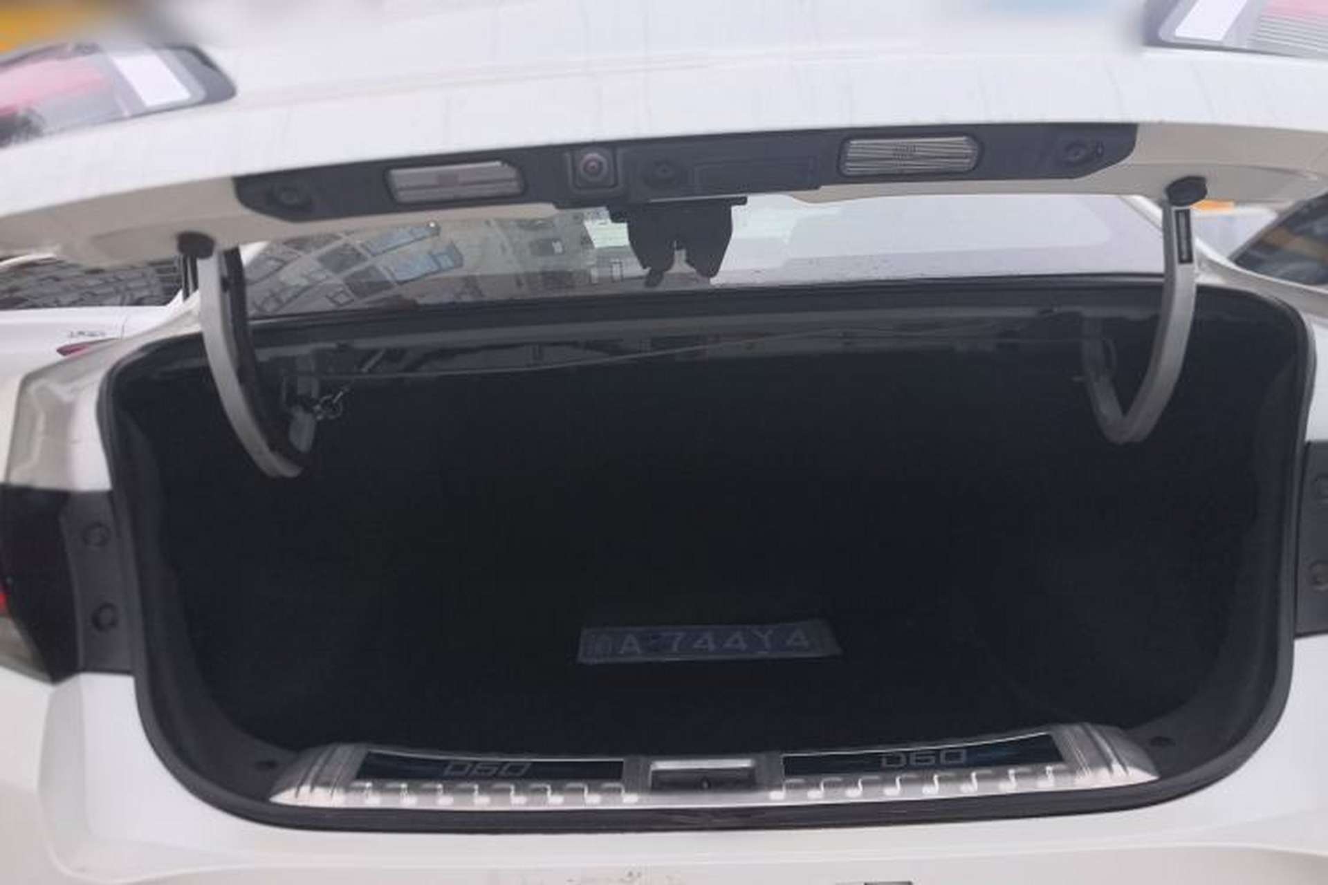 Used Venucia D60 2019 1.6L XL CVT Smart Connect Elite Edition Trunk