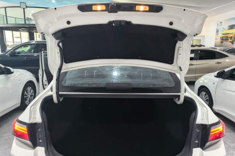 Used Venucia D60 2019 100 000 Honor 1.6L XL CVT Chenku Edition China V Standard Trunk