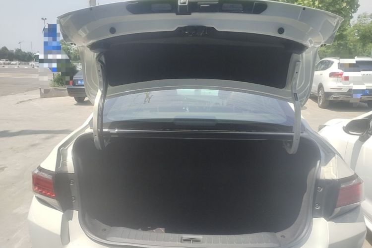 Used Venucia D60 2019 100 000 Honor 1.6L XL CVT Chenku Edition China VI Standard Trunk