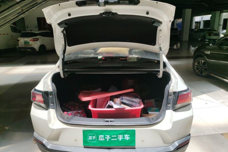 Used Venucia D60 2019 1.6L XL CVT Smart Connect Elite Edition Trunk