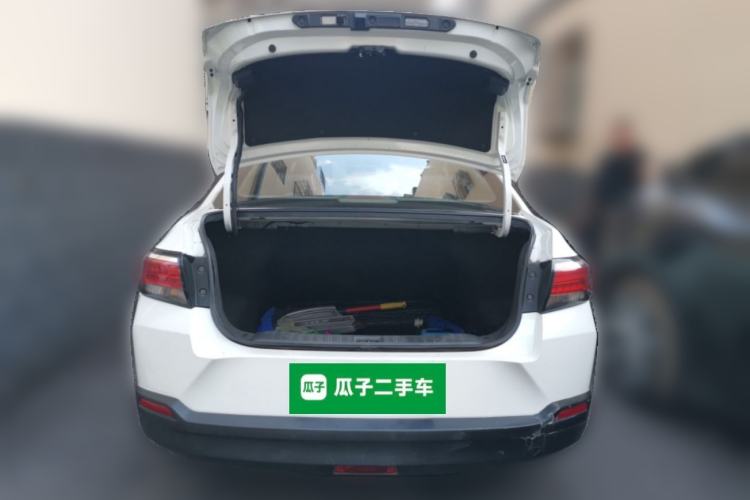 Used Venucia D60 2019 1.6L Entry Manual Fashion Edition Trunk