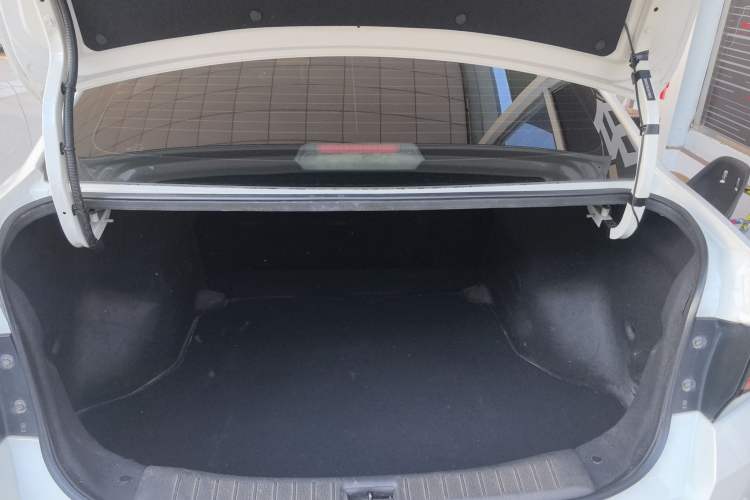 Used Venucia D60 2019 100 000 Glory 1.6L Entry Manual ChenShang Edition China VI Trunk