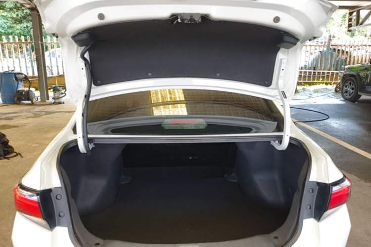 Used Venucia D60 2019 1.6L XL Manual SmartConnect Elite Edition Trunk