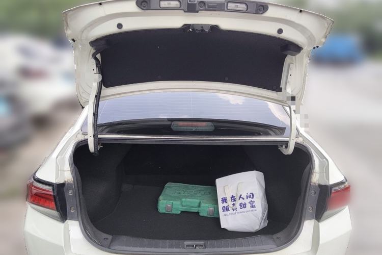 Used Venucia D60 2019 1.6L XL CVT Smart Connect Elite Edition Trunk