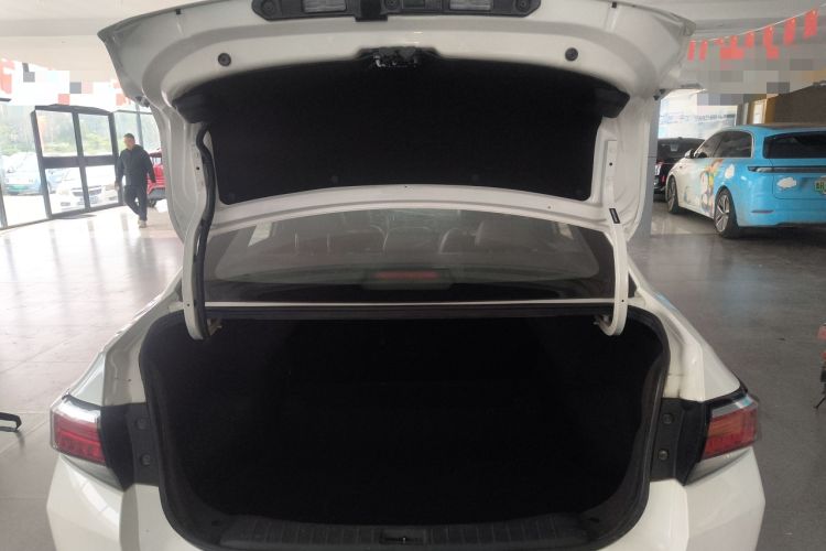 Used Venucia D60 2019 1.6L XL CVT Smart Connect Elite Edition Trunk