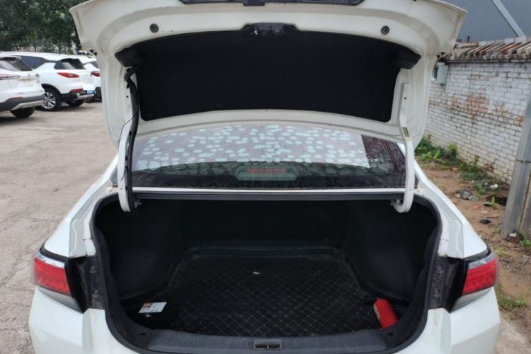Used Venucia D60 2019 100 000 Glory 1.6L Entry Manual ChenShang Edition China VI Trunk