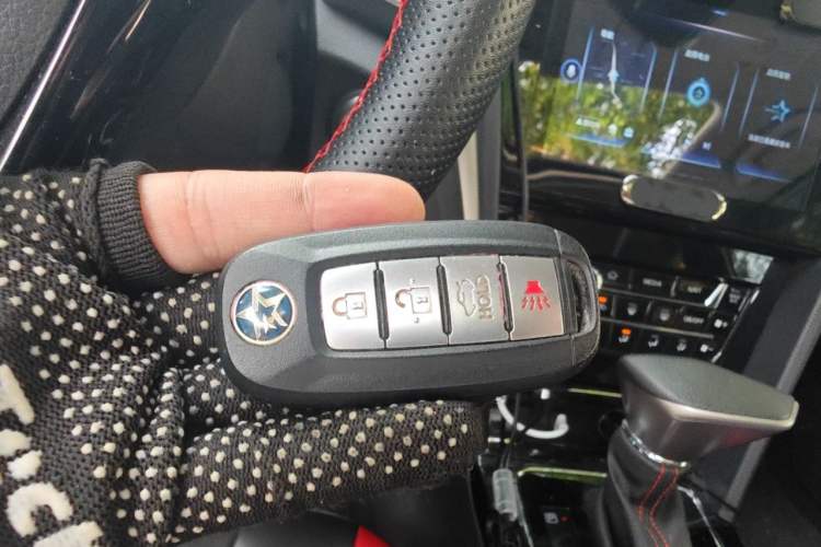 Used Venucia D60 2019 100 000 Honor 1.6L XL CVT Chenku Edition China VI Standard Vehicle Key