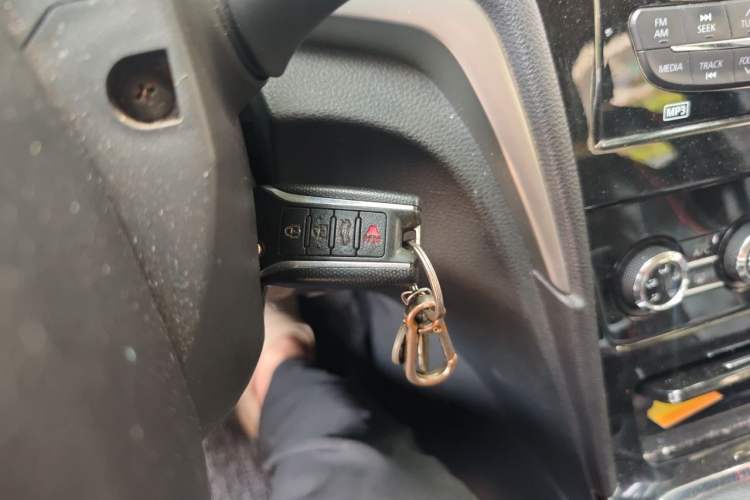 Used Venucia D60 2019 100 000 Glory 1.6L Entry Manual ChenShang Edition China VI Vehicle Key