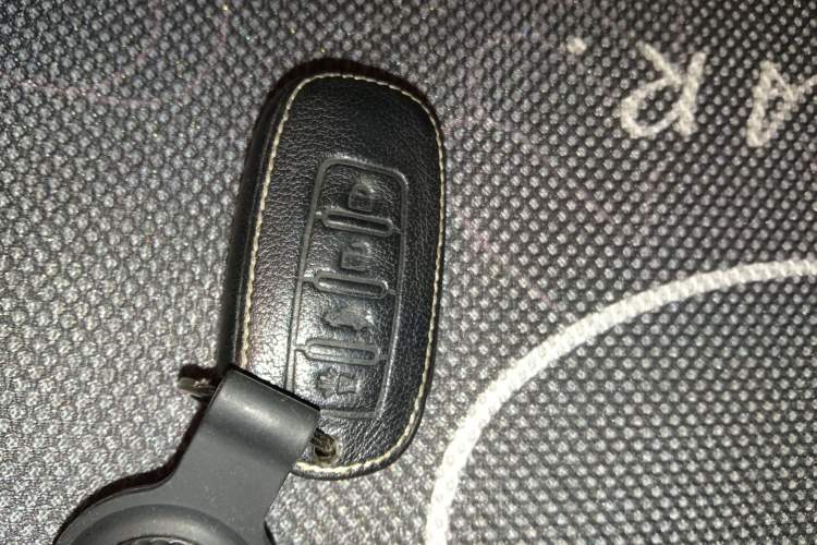 Used Venucia D60 2019 100 000 Honor 1.6L XL CVT Chenku Edition China VI Standard Vehicle Key
