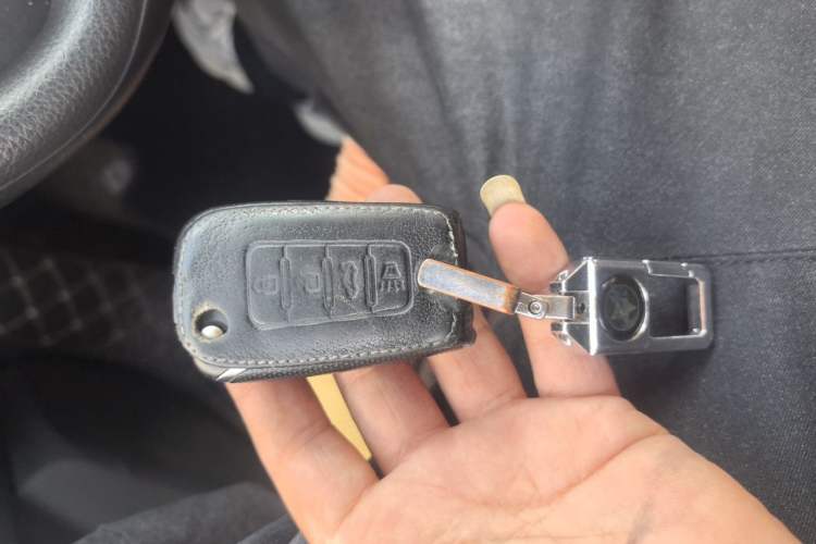 Used Venucia D60 2019 100 000-Yuan Glory 1.6L XE CVT Chenxiang Edition China VI Standard Vehicle Key