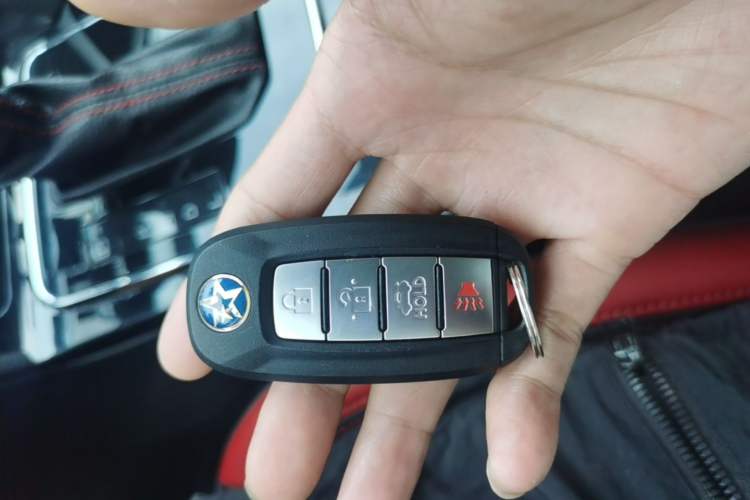 Used Venucia D60 2019 100 000 Honor 1.6L XL CVT Chenku Edition China VI Standard Vehicle Key