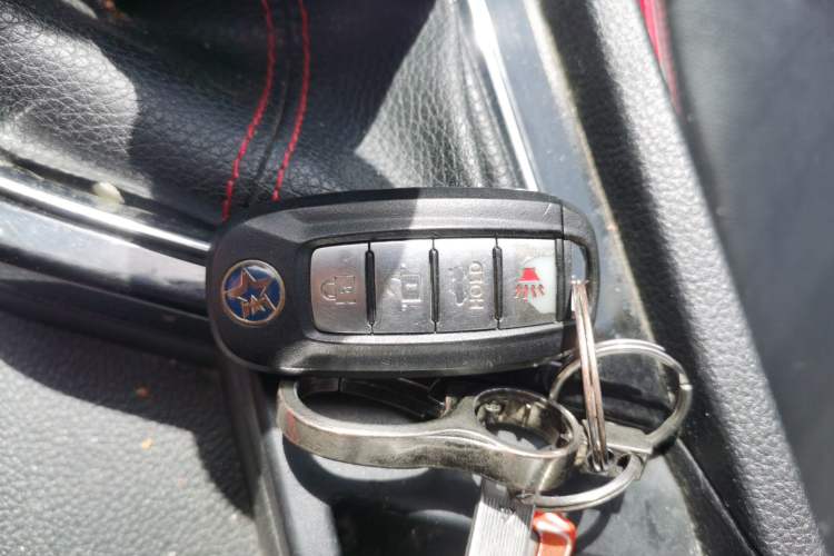 Used Venucia D60 2019 100 000 Glory 1.6L XL Manual Chenku Edition China VI Vehicle Key