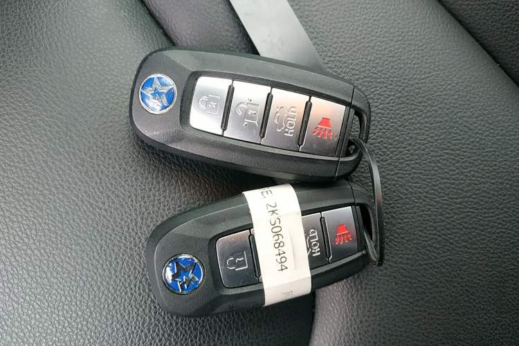 Used Venucia D60 2019 100 000 Glory 1.6L XL Manual Chenku Edition China VI Vehicle Key
