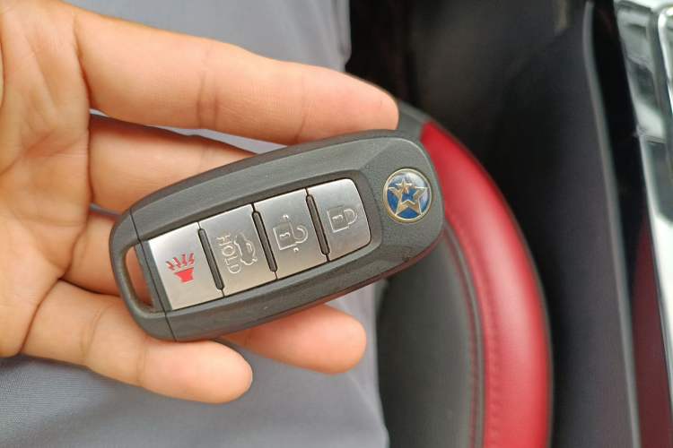 Used Venucia D60 2019 100 000 Honor 1.6L XL CVT Chenku Edition China VI Standard Vehicle Key