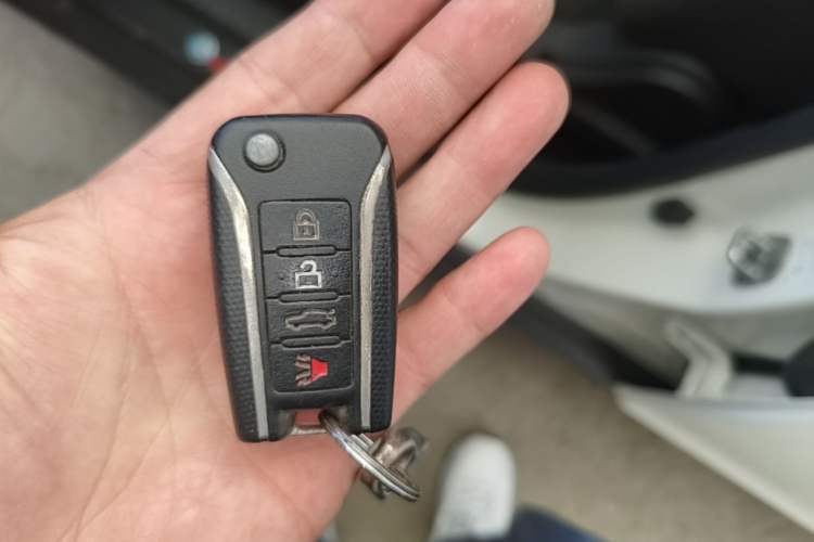Used Venucia D60 2019 100 000 Glory 1.6L Entry Manual ChenShang Edition China VI Vehicle Key
