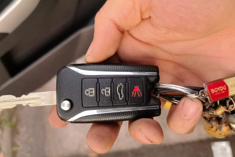 Used Venucia D60 2019 100 000 Glory 1.6L Entry Manual ChenShang Edition China VI Vehicle Key