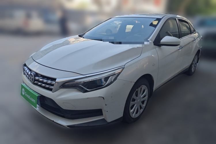 Ojetý Venucia D60 2019 100 000 Glory 1.6L Entry Manual ChenShang Edition China VI Guazi used car, China used car export, Used car for sale, Used  cars, Cheapest cars for sale