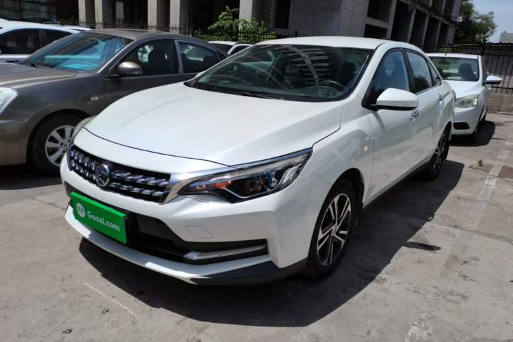 Used Venucia D60 2019 100 000 Glory 1.6L Entry Manual ChenShang Edition China VI Guazi used car, China used car export, Used car for sale, Used  cars, Cheapest cars for sale